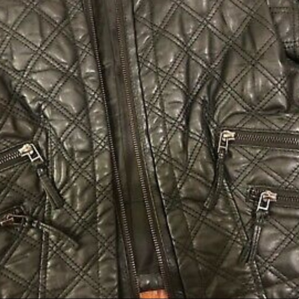 Lamb 100% quilted leather Zara jacket. Coat xs